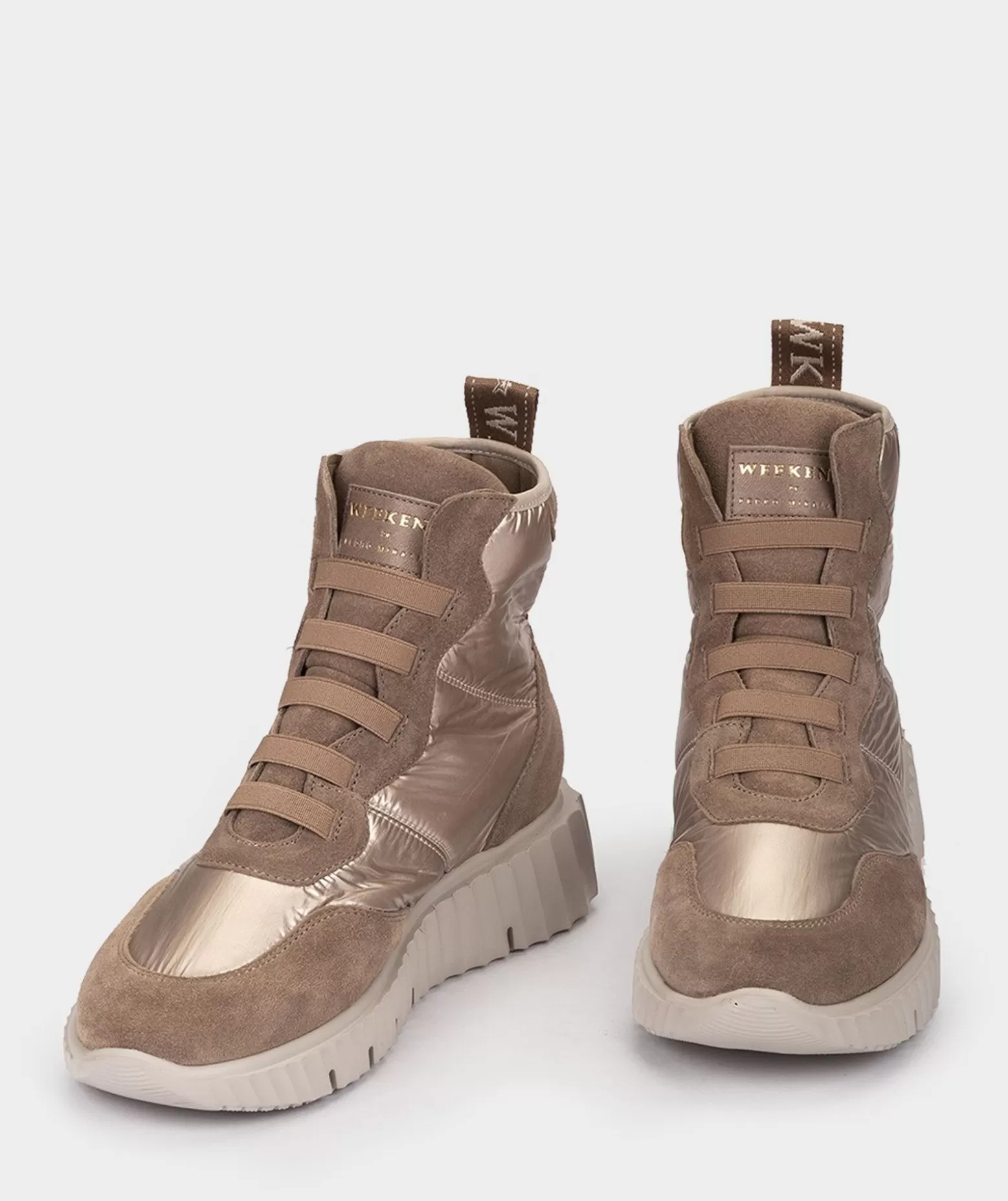 bottes_de_sport_en_croute_de_cuir_et_tissu_de_couleur_beige_2.webp Pedro Miralles Bottes De Sport En Croute De Cuir Et Tissu De Couleur Beige