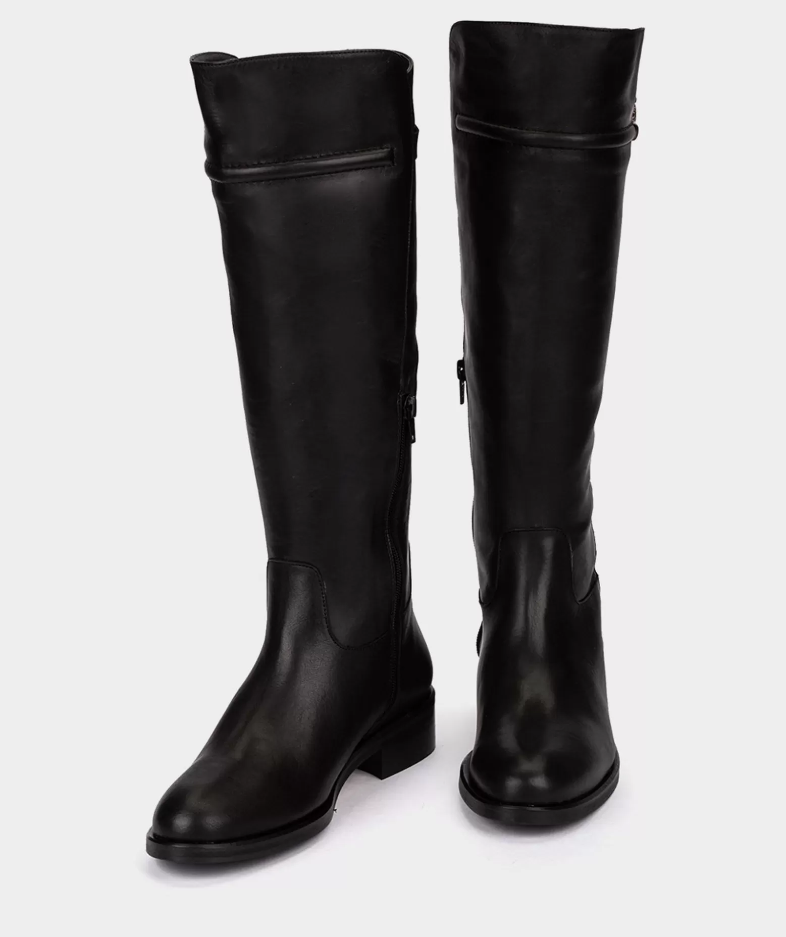 bottes_montantes_en_cuir_noir_inspirees_des_bottes_dequitation_classiques_3.webp Pedro Miralles Bottes Montantes En Cuir Noir, Inspirees Des Bottes D'Equitation Classiques.