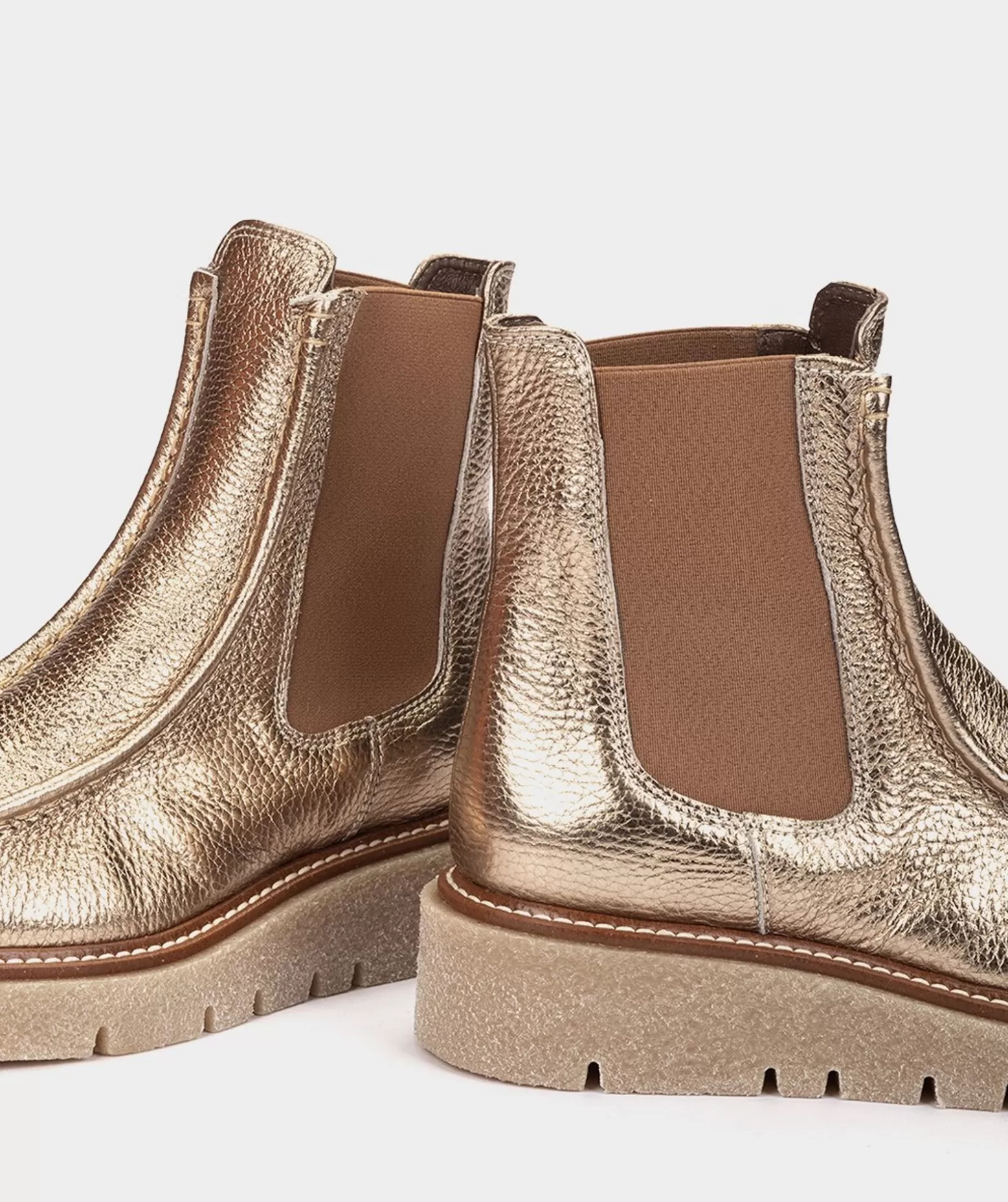 Pedro Miralles Bottines En Cuir Avec Cotes Elastiques De Couleur Platine