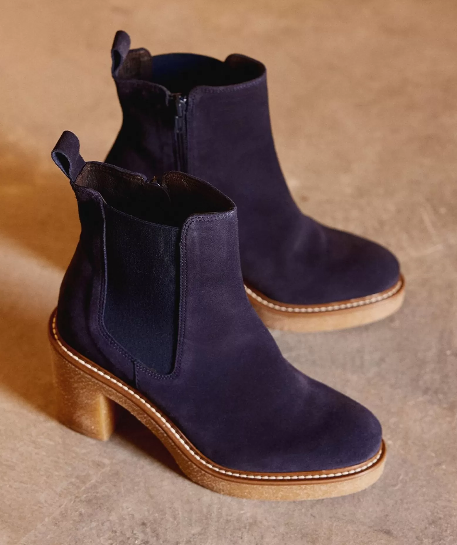 Pedro Miralles Bottines En Cuir Bleu Marine Avec Empiecements Lateraux Elastiques