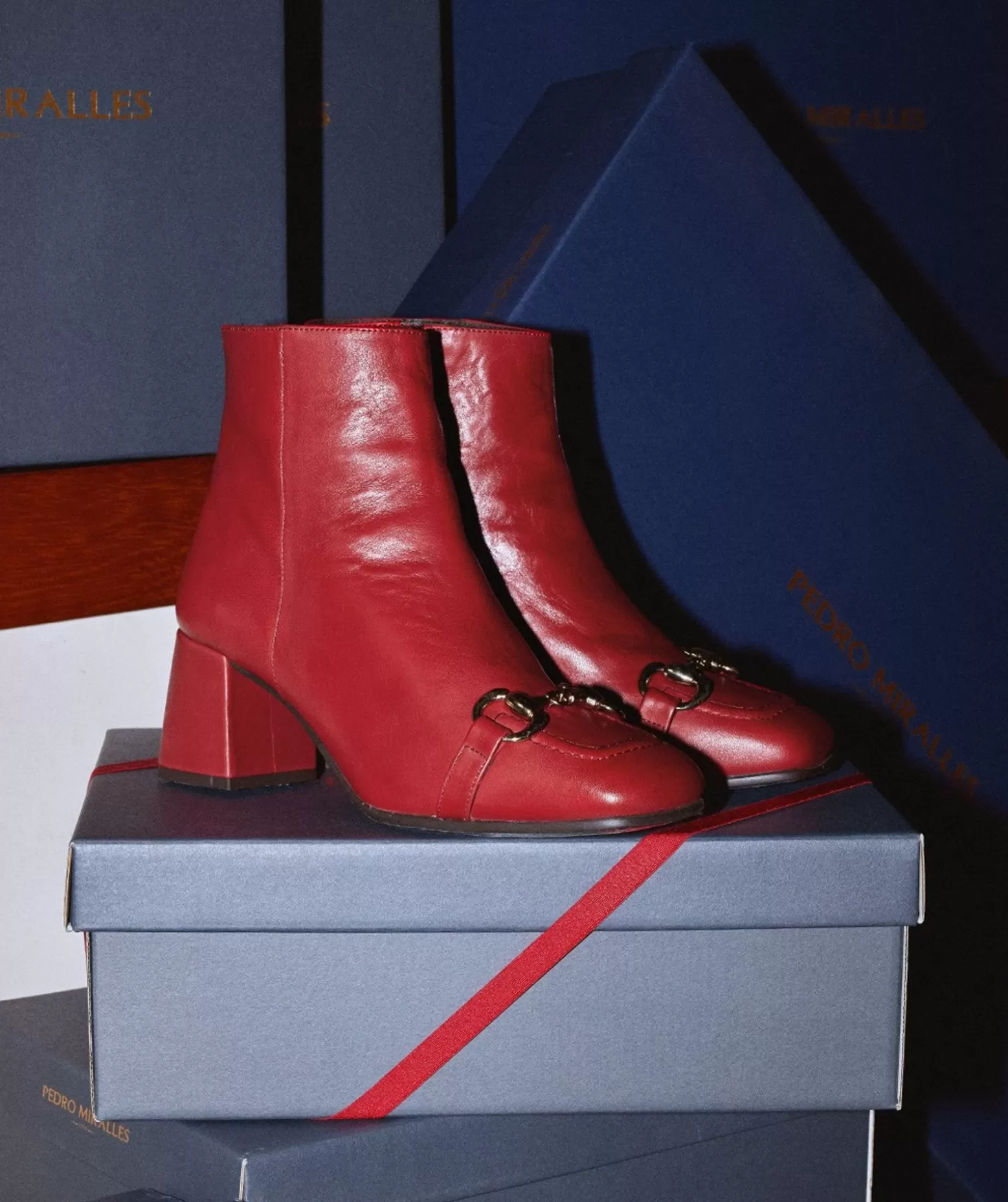 Pedro Miralles Bottines En Cuir Rouge