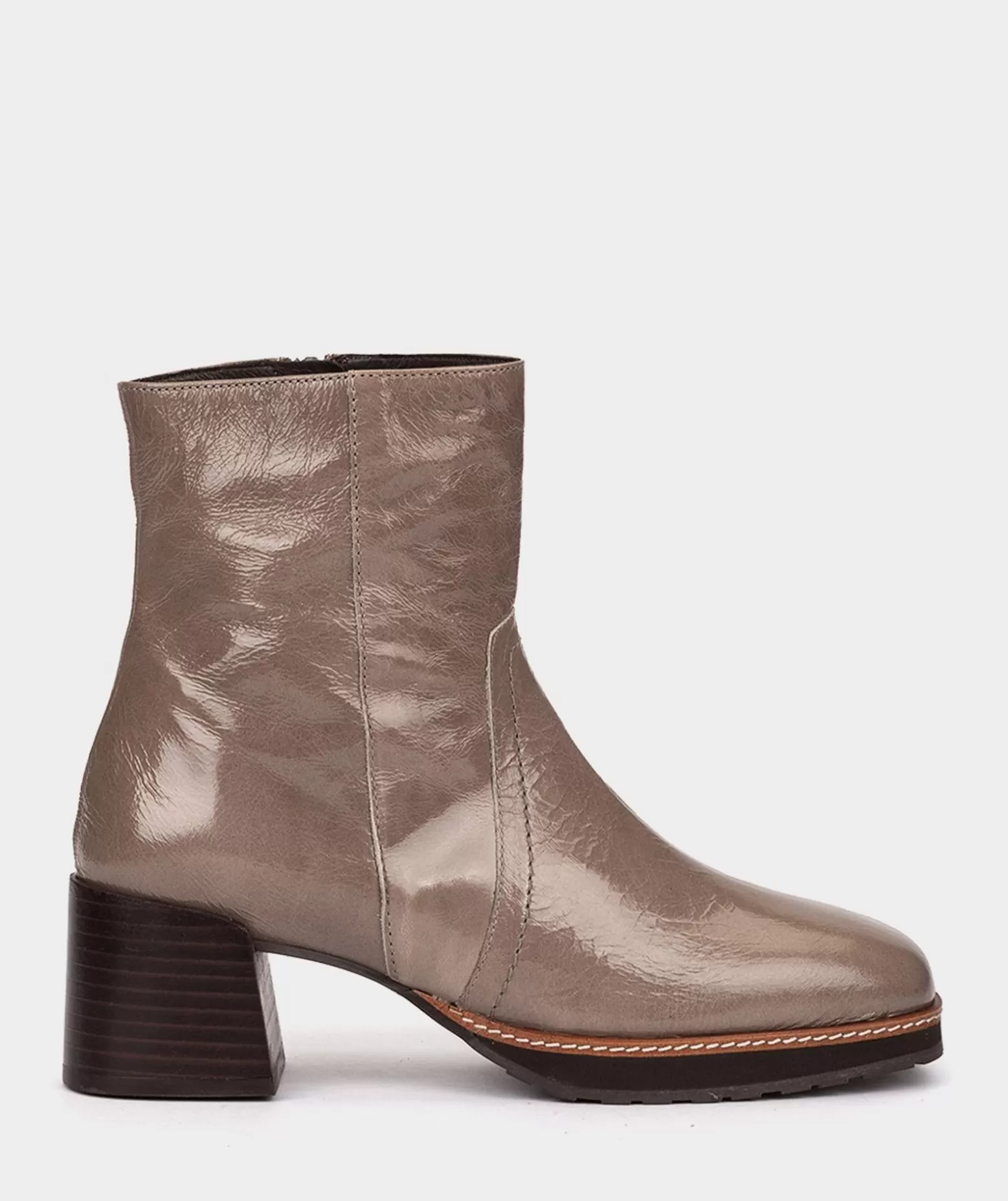 bottines_en_cuir_verni_de_couleur_bleu_noir_0.webp Pedro Miralles Bottines En Cuir Verni De Couleur Bleu Noir