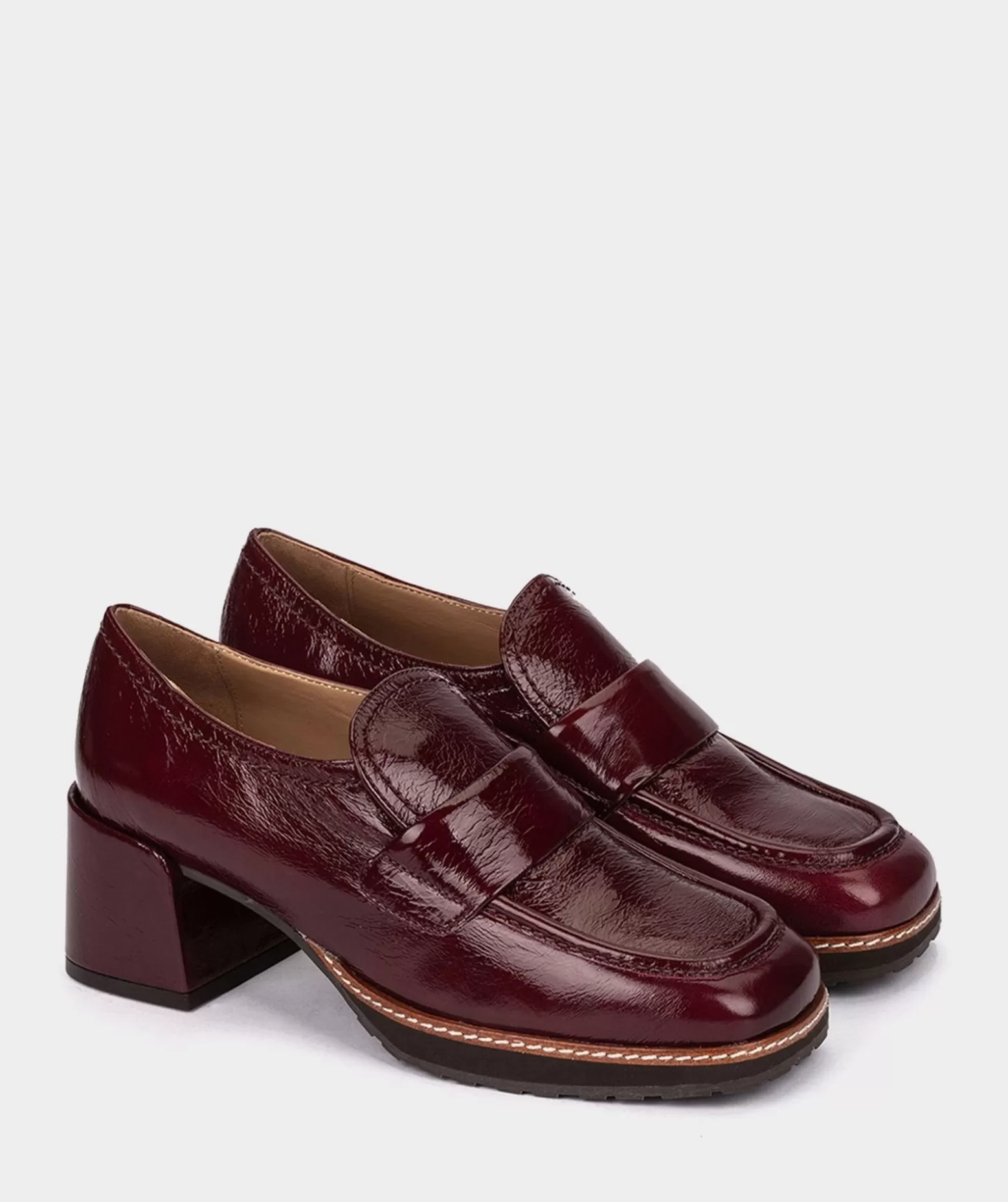 Pedro Miralles Chaussures A Talons En Cuir Verni De Couleur Vin