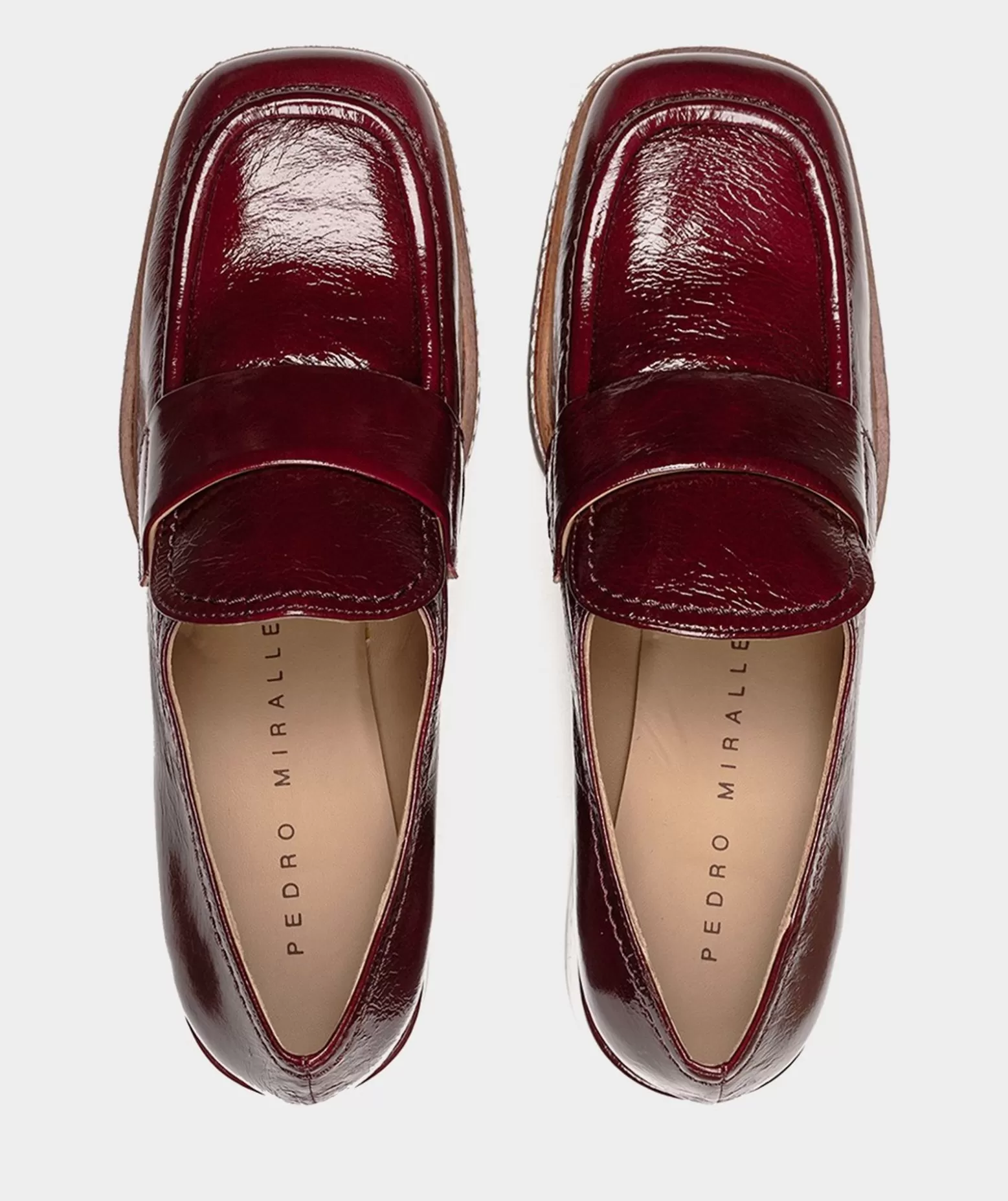 Pedro Miralles Chaussures A Talons En Cuir Verni De Couleur Vin
