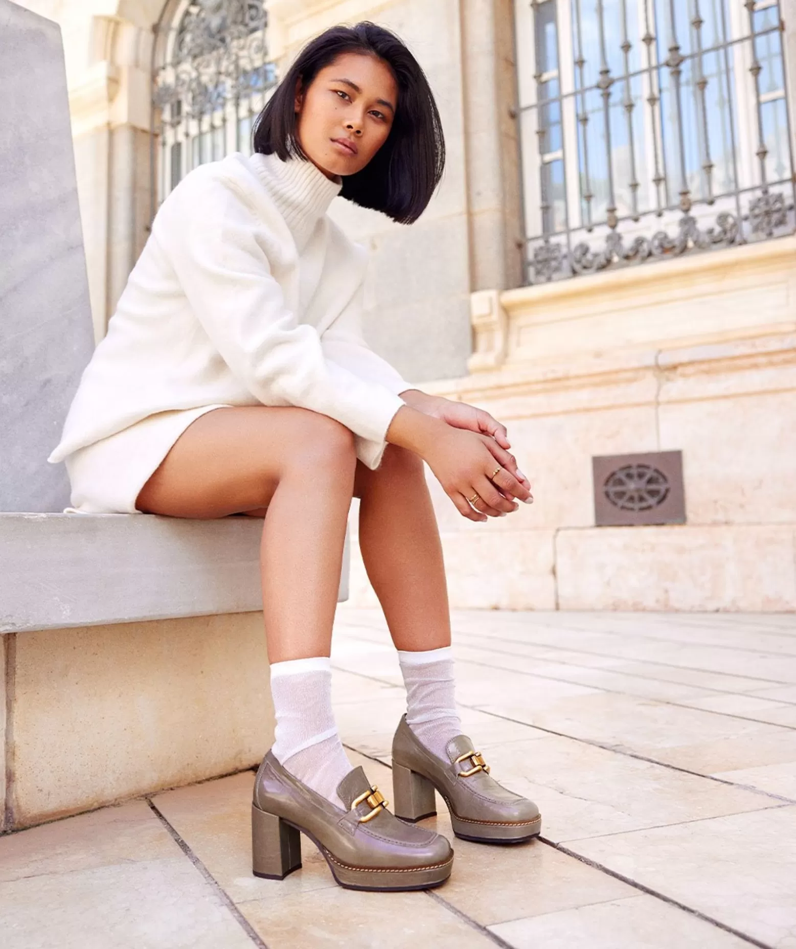 mocassins_a_talon_en_cuir_verni_de_couleur_marron_0.webp Pedro Miralles Mocassins A Talon En Cuir Verni De Couleur Marron