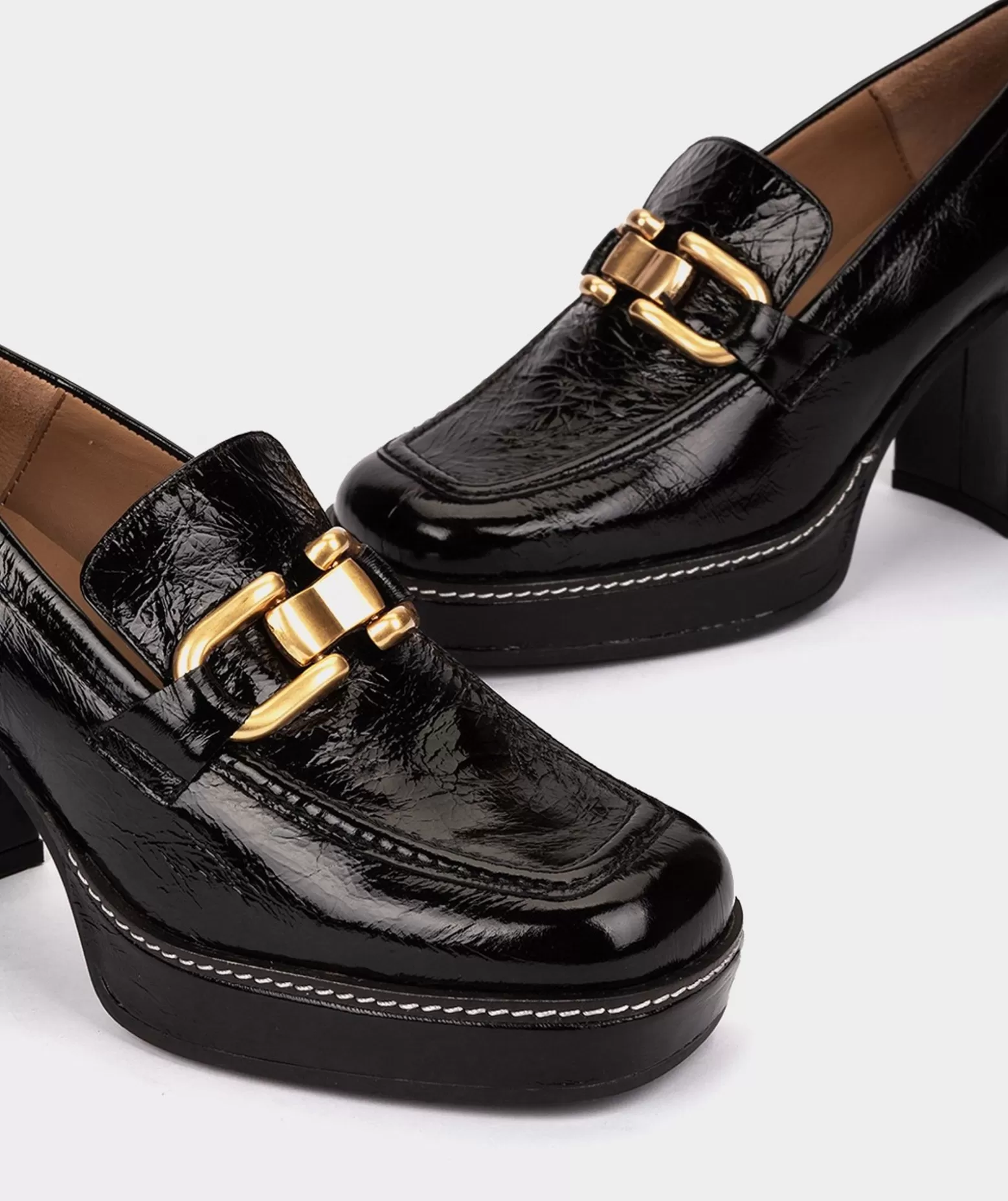 Pedro Miralles Mocassins En Cuir Verni A Talons Noirs