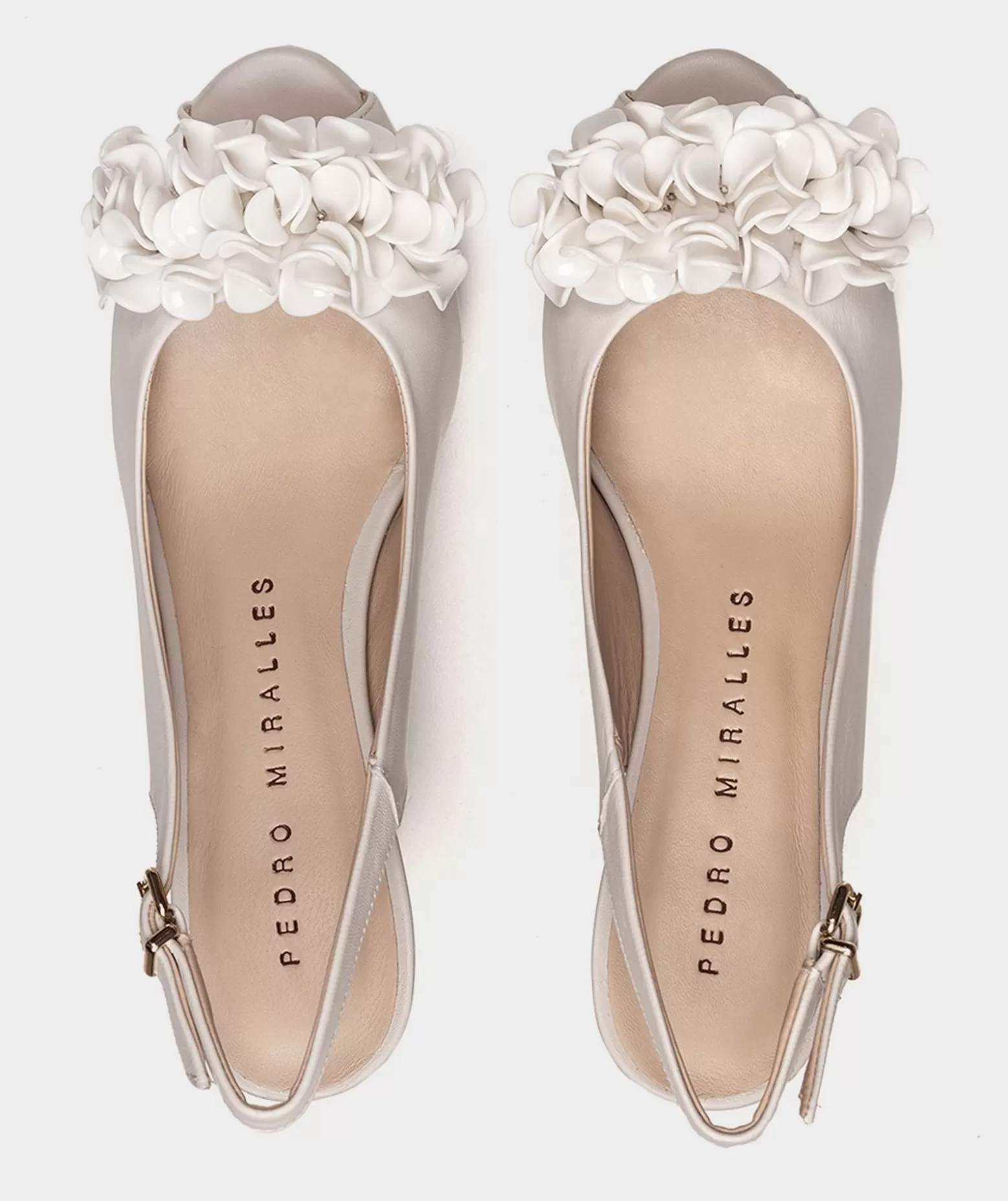 Pedro Miralles Sandales A Talon Beige Avec Ornements Assortis