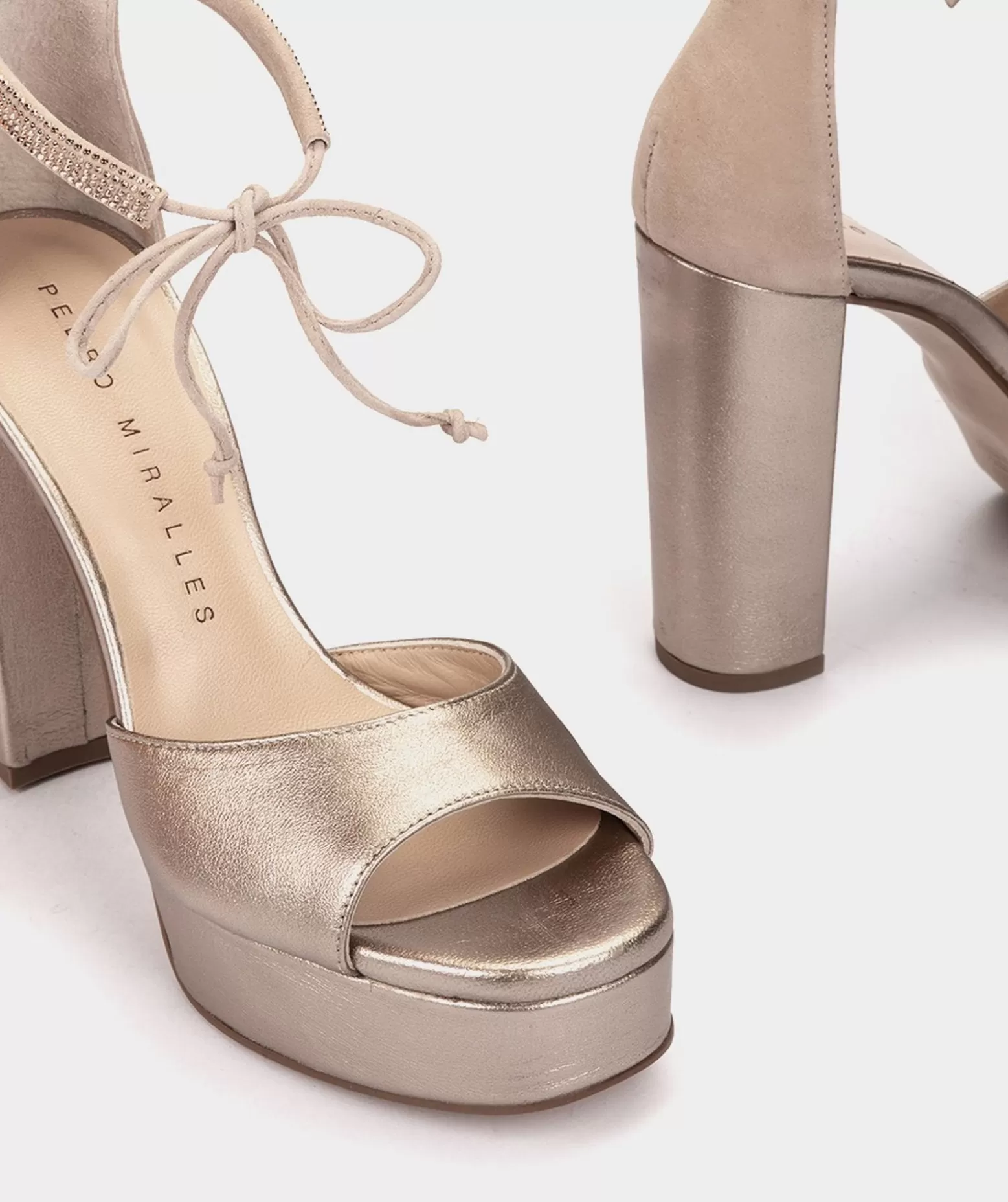 Pedro Miralles Sandales A Talon En Cuir Metallise De Couleur Fumee