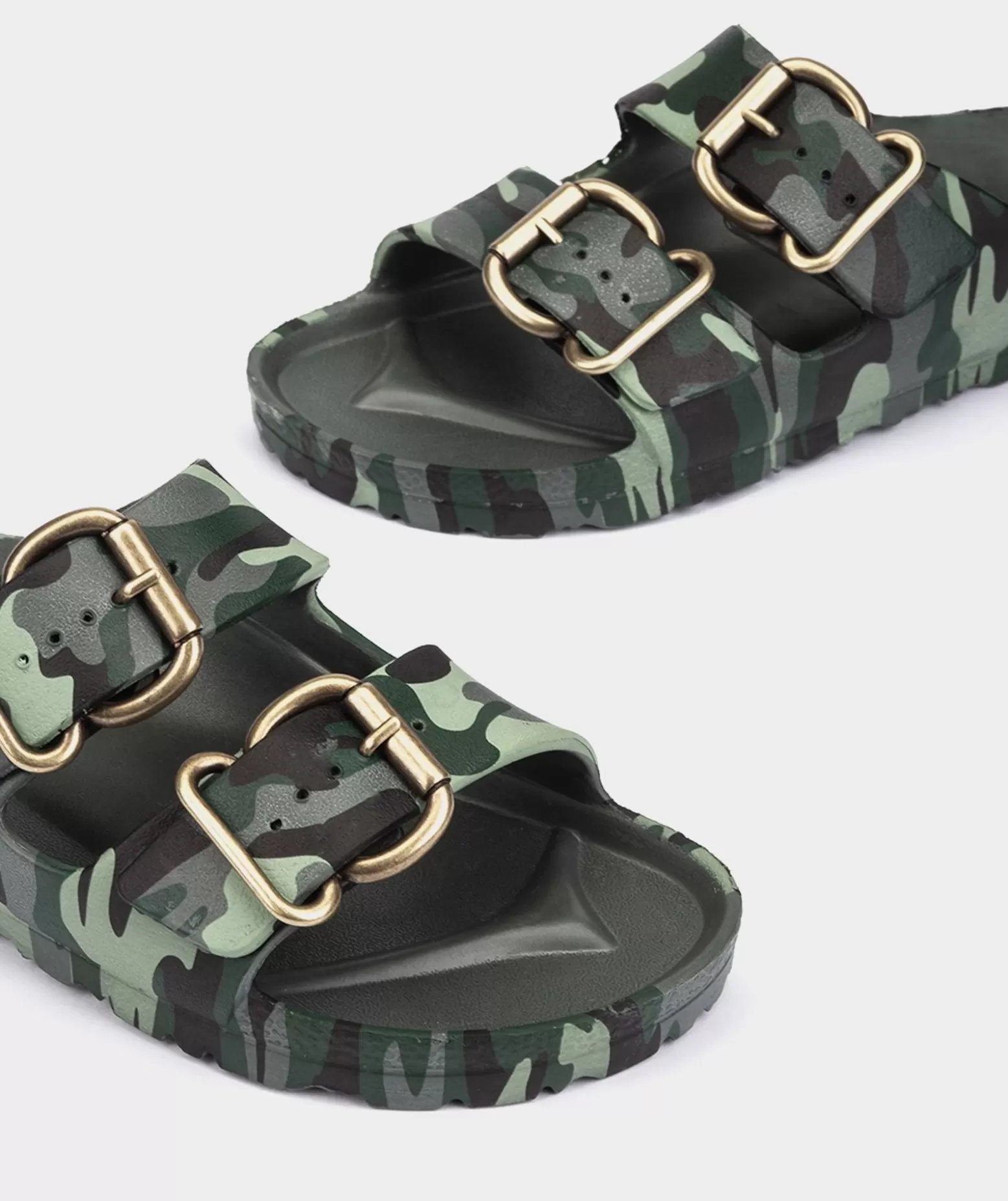 Pedro Miralles Sandales Plates Avec Impression De Camouflage, Ornee De Boucles